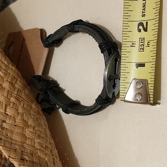 Genuine Leather, Unisex Wrapped Cross Bracelet! - Picture 4 of 5